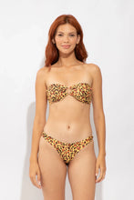 Carregar imagem no visualizador da galeria, Model Front: Rio De Sol Bas Bottom Yellow-Feline Essential