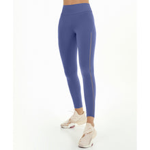 Carregar imagem no visualizador da galeria, Model Front: Alto Giro Fitness Bas Legging Bodytex Com Elastico Vazado Azul Moonlight