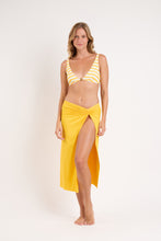 Carregar imagem no visualizador da galeria, Model Front: Rio De Sol Jupe De Page Bio-Luz-Solar Long Skirt Knot