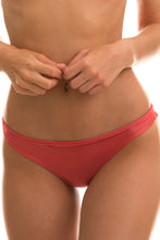 Carregar imagem no visualizador da galeria, Gallery: Rio De Sol Bas Bottom Madras Dupla Face