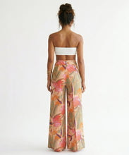 Carregar imagem no visualizador da galeria, Model Back: Rio De Sol Pantalon De Plage Oasis Wide Pants