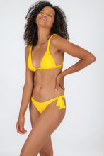 Carregar imagem no visualizador da galeria, Model Front: Rio De Sol Bas Bottom Sunflower Italy