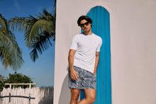 Carregar imagem no visualizador da galeria, Image 05: Uv Line Bermuda / Short Pour Homme Shorts Acqua Boxer Tie Dye Blue Upf50+