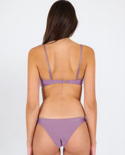 Carregar imagem no visualizador da galeria, Image 06: Rio De Sol Ensemble Set Shimmer-Harmonia Bandeau-Knot Essential