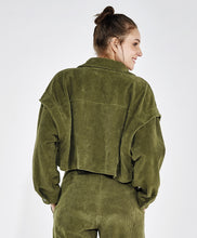 Carregar imagem no visualizador da galeria, Model Back: Alto Giro Fitness Haut Jaqueta Cropped Colete Stretch Verde Kalamata