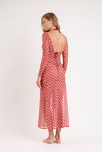 Carregar imagem no visualizador da galeria, Model Back: Rio De Sol Vêtement De Plage Floral-Scales Dress Lucy