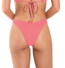 Carregar imagem no visualizador da galeria, Model Back: Maaji Bas Bottom Lipstick Rose Dainty Splendour