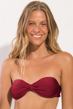 Carregar imagem no visualizador da galeria, Gallery: Rio De Sol Haut Top Shimmer-Divino Twist