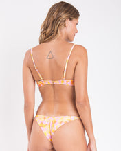 Carregar imagem no visualizador da galeria, Image 06: Rio De Sol Ensemble Set Dreamy Bandeau-Crispy Cheeky-Crispy