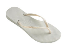 Carregar imagem no visualizador da galeria, Model Front: Havaianas Tongs Slim White