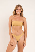Carregar imagem no visualizador da galeria, Model Front: Rio De Sol Ensemble Set Fluity-Dourado Bandeau-Reto Essential