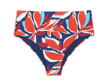 Carregar imagem no visualizador da galeria, Product Front: Rio De Sol Bas Bottom Leaves Hotpants