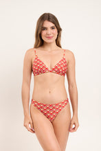Carregar imagem no visualizador da galeria, Model Front: Rio De Sol Haut Top Floral-Scales Tri-Fixo