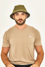 Carregar imagem no visualizador da galeria, Model Front: Uv Line Bob Hat Toronto Colors Masc Military Green Upf50+