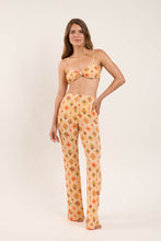 Carregar imagem no visualizador da galeria, Model Front: Rio De Sol Pantalon De Plage Mosaico Pants Lana