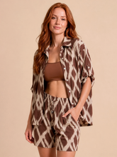 Carregar imagem no visualizador da galeria, Model Front: Uv Line Short De Plage Short Basic Diamond Upf50+