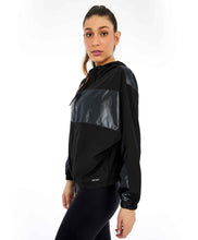 Carregar imagem no visualizador da galeria, Image 07: Alto Giro Fitness Haut Jaqueta Tecnospan Recortes Preto