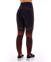Carregar imagem no visualizador da galeria, Model Back: Alto Giro Fitness Bas Legging Bodytex Ii Com Degrade Preto
