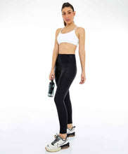 Carregar imagem no visualizador da galeria, Image 04: Alto Giro Fitness Bas Legging Couro Com Recorte Rebatidos Preto