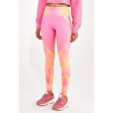 Carregar imagem no visualizador da galeria, Model Front: Alto Giro Fitness Bas Legging Madagascar Sunset Sunset Vibes