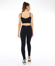 Carregar imagem no visualizador da galeria, Image 05: Alto Giro Fitness Bas Legging Unique Recortes Preto