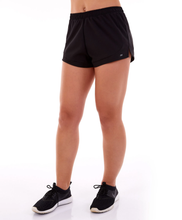 Carregar imagem no visualizador da galeria, Model Front: Alto Giro Fitness Bas Shorts Tecnospan 2 Em 1 Preto