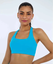 Carregar imagem no visualizador da galeria, Model Front: Alto Giro Fitness Haut Top Hyper Costas Cruzadas Azul Scuba