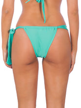 Carregar imagem no visualizador da galeria, Model Back: Brazilian Bikini Shop Bas Mare Lace