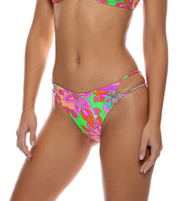 Carregar imagem no visualizador da galeria, Image 05: Luli Fama Bas Bottom Crossing String Vivi Il Momento