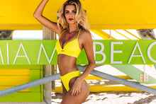 Carregar imagem no visualizador da galeria, Image 04: Luli Fama Bas Bottom Laced Glowstick Orillas