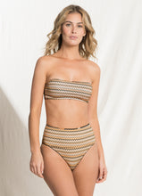 Carregar imagem no visualizador da galeria, Image 06: Maaji Haut Top Irene Suzy Q Aloha