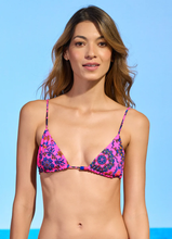 Carregar imagem no visualizador da galeria, Gallery: Maaji Haut Top Zen Hope Caleidoscope