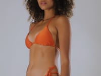 Carregar e reproduzir vídeo no visualizador da Galeria, Video: Rio De Sol Bas Bottom Shimmer-Paprica Cheeky-Tie