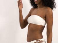 Carregar e reproduzir vídeo no visualizador da Galeria, Video: Rio De Sol Bas Bottom Off-White Madrid