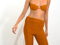 Carregar e reproduzir vídeo no visualizador da Galeria, Video: Rio De Sol Pantalon De Plage Ferrugo Murana Pants