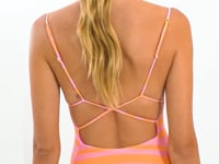Carregar e reproduzir vídeo no visualizador da Galeria, Video: Rio De Sol Chouchou Solea Scrunchie