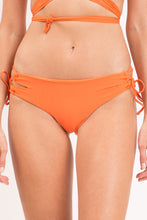 Carregar imagem no visualizador da galeria, Gallery: Rio De Sol Bas Bottom Dende Madrid