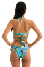 Carregar imagem no visualizador da galeria, Model Back: Rio De Sol Bas Bottom Flower Geometric Transp Comfort