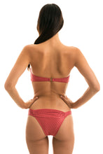 Carregar imagem no visualizador da galeria, Model Back: Rio De Sol Bas Bottom Kiwanda Madras Bandeau
