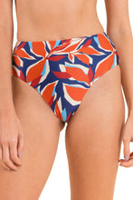Carregar imagem no visualizador da galeria, Gallery: Rio De Sol Bas Bottom Leaves Hotpants