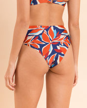 Carregar imagem no visualizador da galeria, Image 11: Rio De Sol Bas Bottom Leaves Hotpants