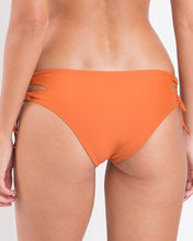 Carregar imagem no visualizador da galeria, Image 05: Rio De Sol Bas Bottom Ocre Madrid