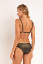 Carregar imagem no visualizador da galeria, Model Back: Rio De Sol Bas Bottom Radiante-Black Essential-Comfy