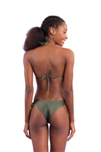 Carregar imagem no visualizador da galeria, Model Back: Rio De Sol Bas Bottom Shimmer-Croco Cheeky-Tie