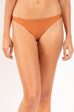 Carregar imagem no visualizador da galeria, Gallery: Rio De Sol Bas Bottom Shimmer-Nocciola Leblon