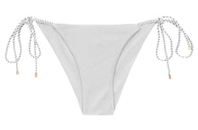 Carregar imagem no visualizador da galeria, Product Front: Rio De Sol Bas Bottom Shimmer-White Cheeky-Rope