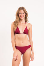 Carregar imagem no visualizador da galeria, Model Front: Rio De Sol Bas Bottom Touch-Carmim Essential-Comfy