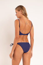 Carregar imagem no visualizador da galeria, Model Back: Rio De Sol Bas Bottom Touch-Marinho Ibiza-Comfy