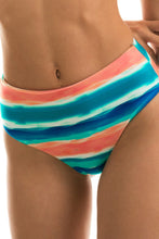Carregar imagem no visualizador da galeria, Gallery: Rio De Sol Bas Bottom Upbeat Reto Hotpant