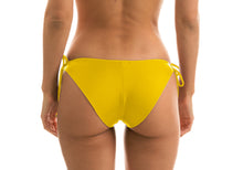 Carregar imagem no visualizador da galeria, Model Back: Rio De Sol Bas Bottom Uv-Melon Comfort